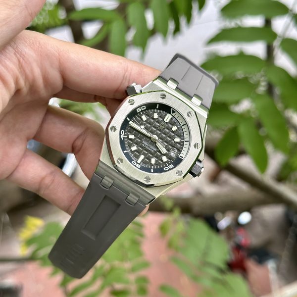 Audemars Piguet Royal Oak Offshore 15720ST Gray Replica APS 42mm (6)