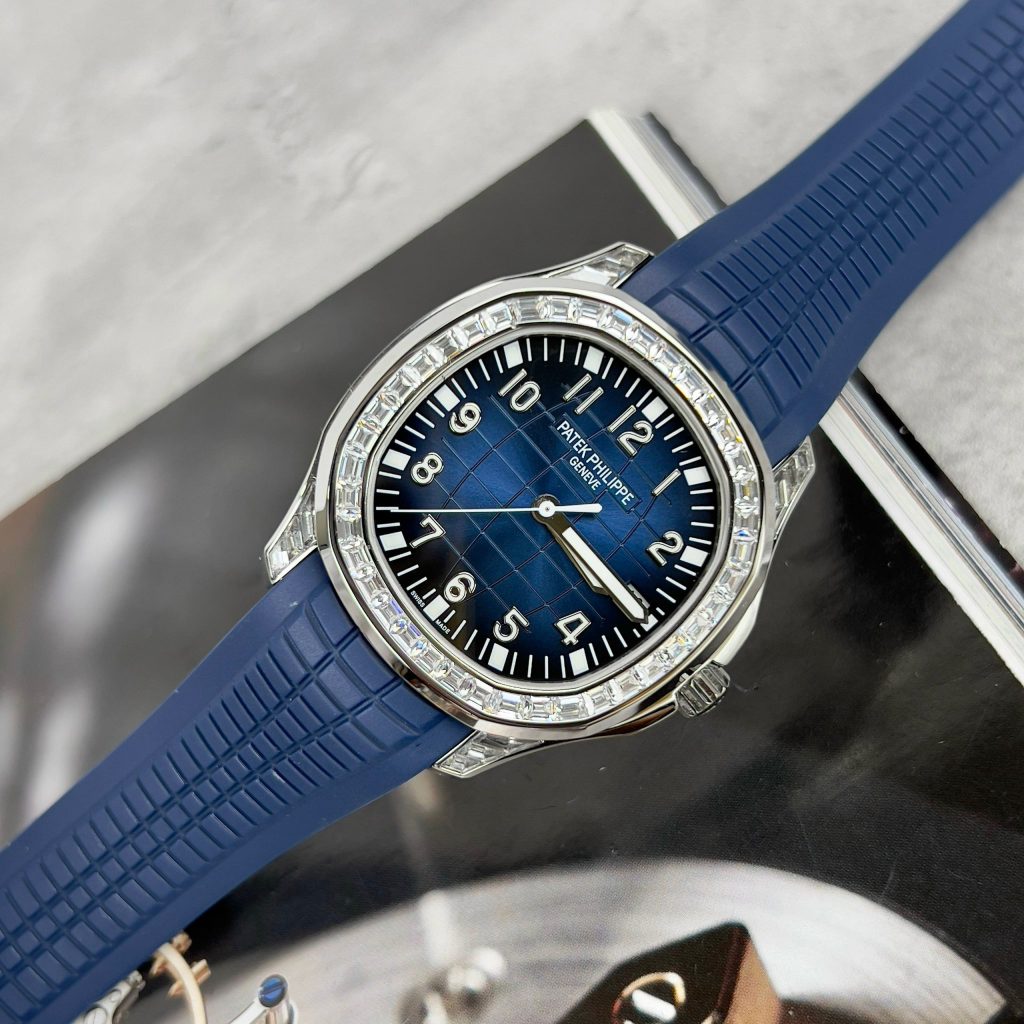 Patek Philippe Aquanaut 5168G Replica Watches Blue Rubber GR Factory (1)