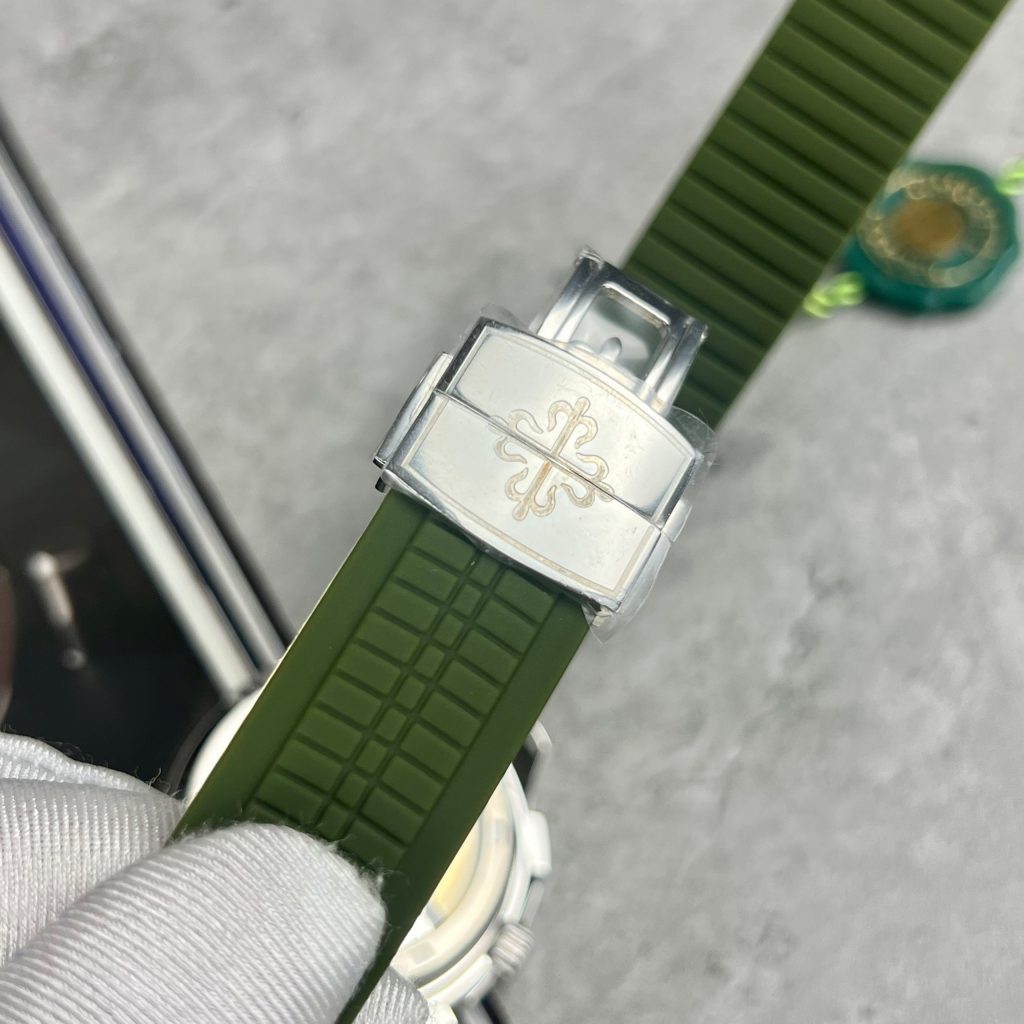 Patek Philippe Aquanaut 5968G Replica Watches Green Dial (1)