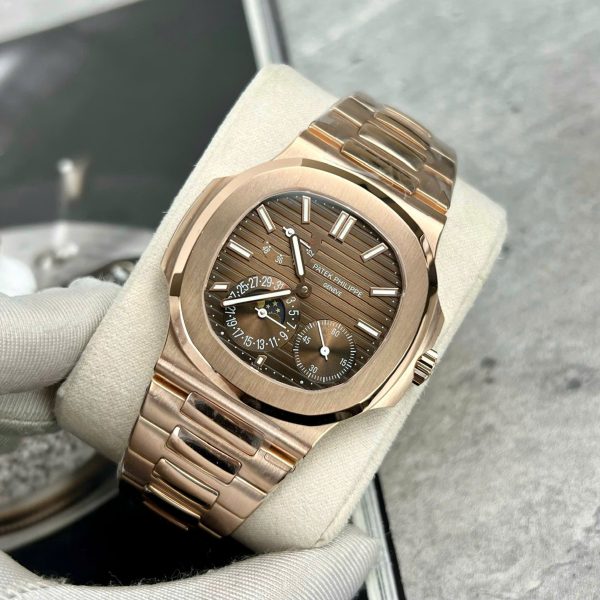 Patek Philippe Nautilus 5712R 18K Rose Gold Wrapped Chocolate Dial 40mm (2)