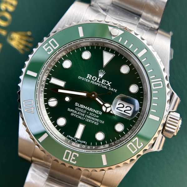 Rolex Submariner 116610LN Hulk Replica Watches Clean Factory 40mm (1)