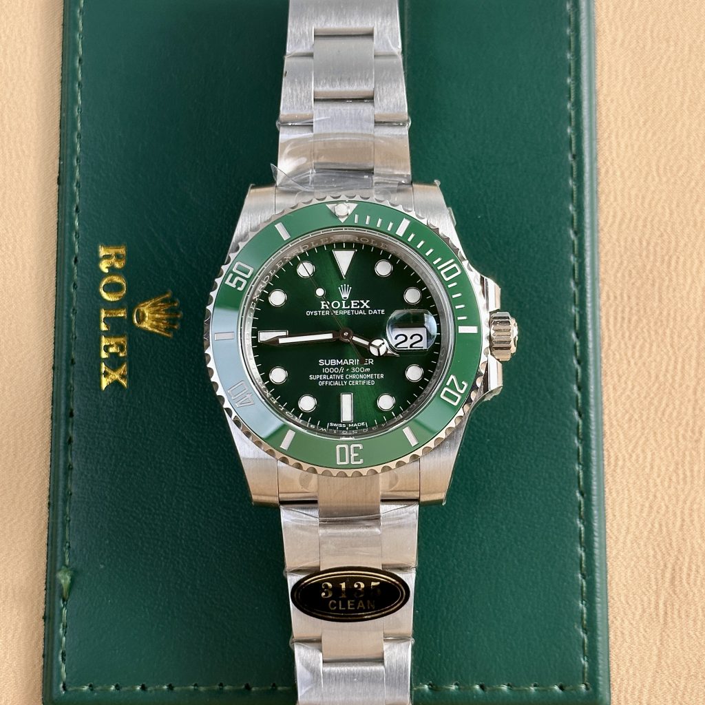 Rolex Submariner 116610LN Hulk Replica Watches Clean Factory 40mm (1)