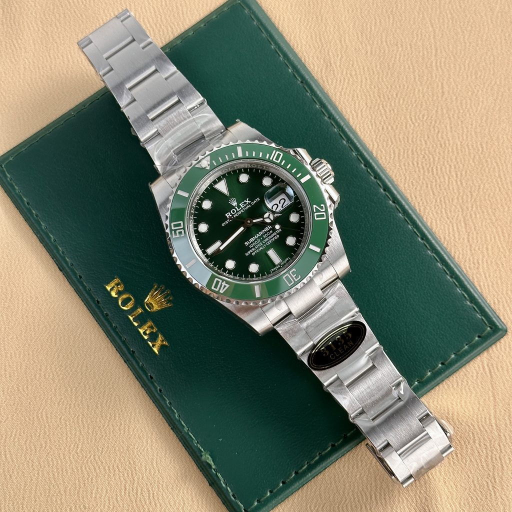 Rolex Submariner 116610LN Hulk Replica Watches Clean Factory 40mm (1)