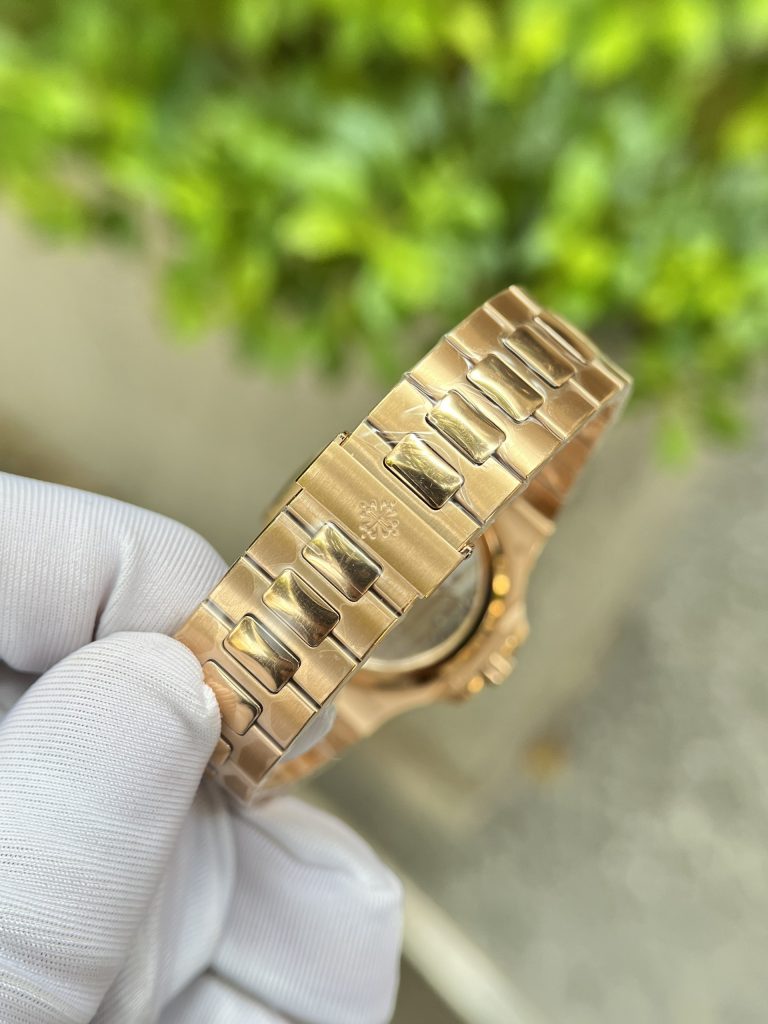 Patek Philippe Nautilus 5712 Replica Watches Best Quality PPF Factory 40mm (1)