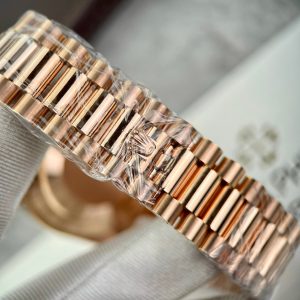 Rolex Day-Date Custom Moissanite Diamonds 18K Rose Gold Wrapped GM Factory 40mm (7)