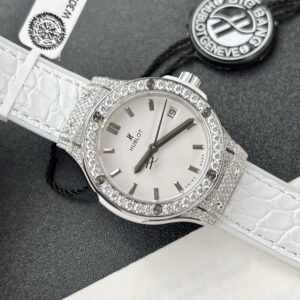 Hublot Classic Fusion Custom Full Moissanite Diamonds Women 33mm (10)