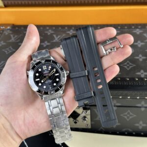 Omega James Bond 007 Limited Edition Replica Watches VS Factory 42mm (2)