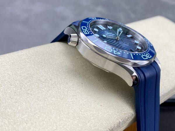 Omega Seamaster Summer Blue Fake Watches Best Quality VS Factory 42mm (9)