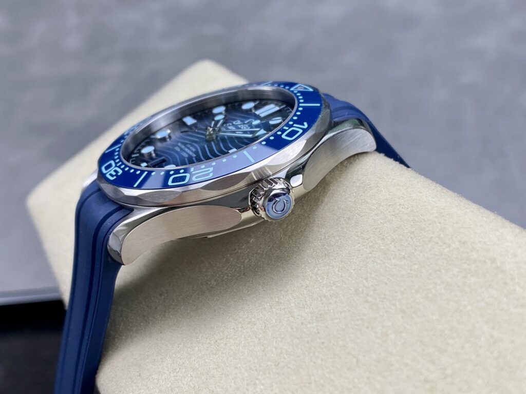 Omega Seamaster Summer Blue Fake Watches Best Quality VS Factory 42mm (9)