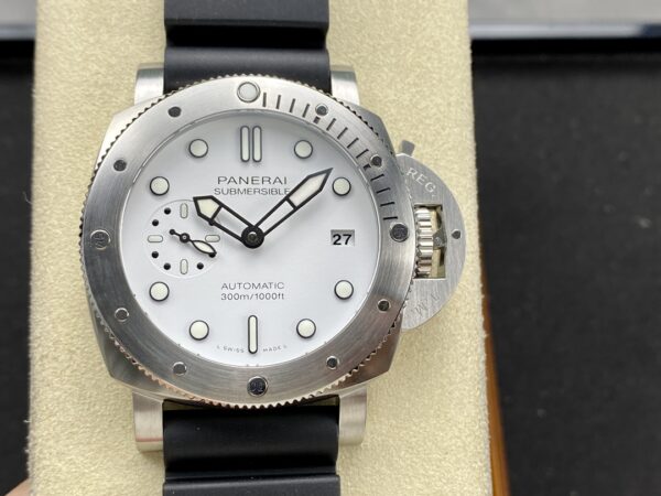 Panerai Submersible Bianco PAM02223 Replica Watches VS Factory 42mm (2)