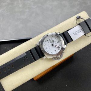 Panerai Submersible Bianco PAM02223 Replica Watches VS Factory 42mm (1)