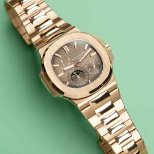 Patek Philippe Nautilus 5712 Rose Gold 18K Replica Watches Best Quality 40mm (2)