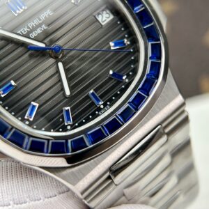 Patek Philippe Nautilus 5723 Custom Synthetic Blue Sapphire 40mm (1)