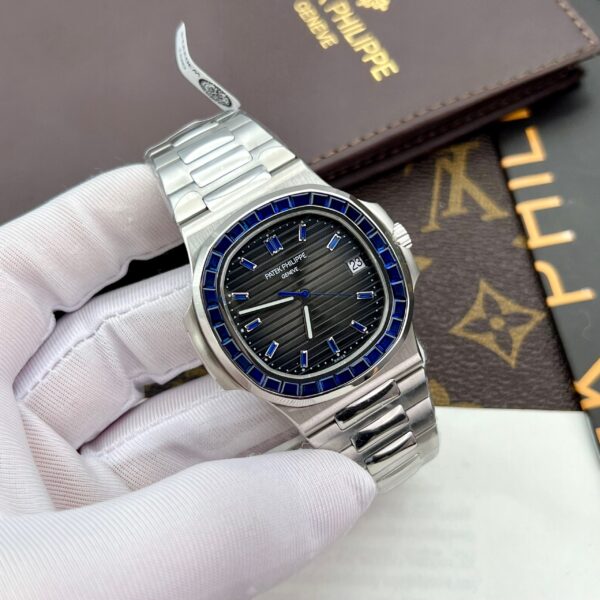 Patek Philippe Nautilus 5723 Custom Synthetic Blue Sapphire 40mm (1)