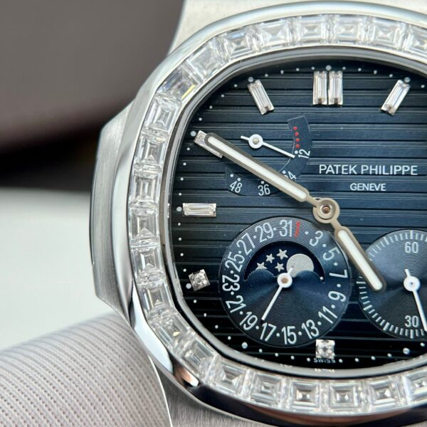 Patek Philippe Nautilus 5724 Custom Moissanite Diamonds Baguette 40mm (1)