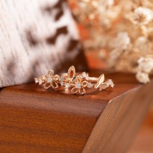 18k Rose Gold Women's Ring with Natural Diamonds in Flower Pattern Design (2)