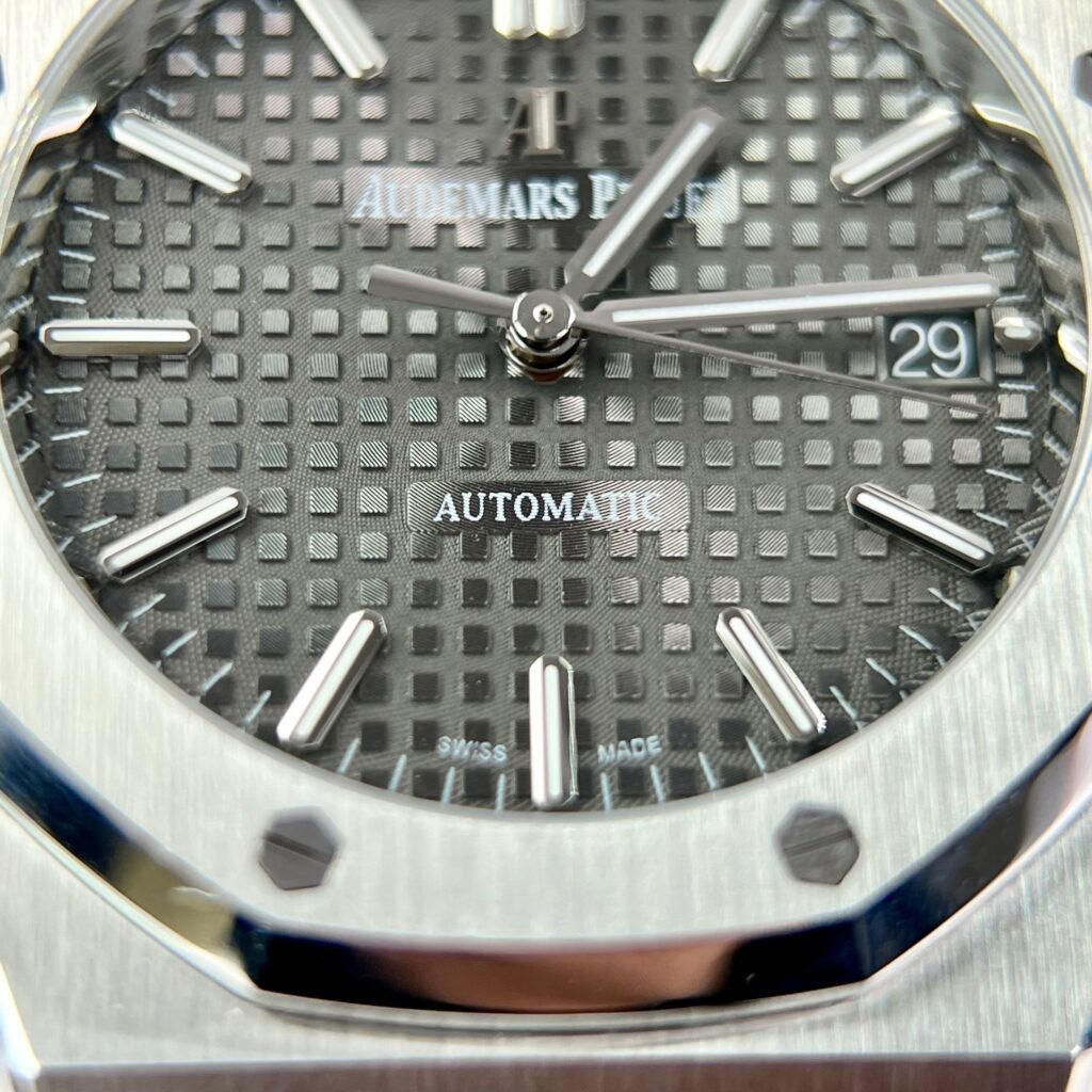 Audemars Piguet Replica Watches Royal Oak Grey Dial 15450ST IP Factory 37mm (2)