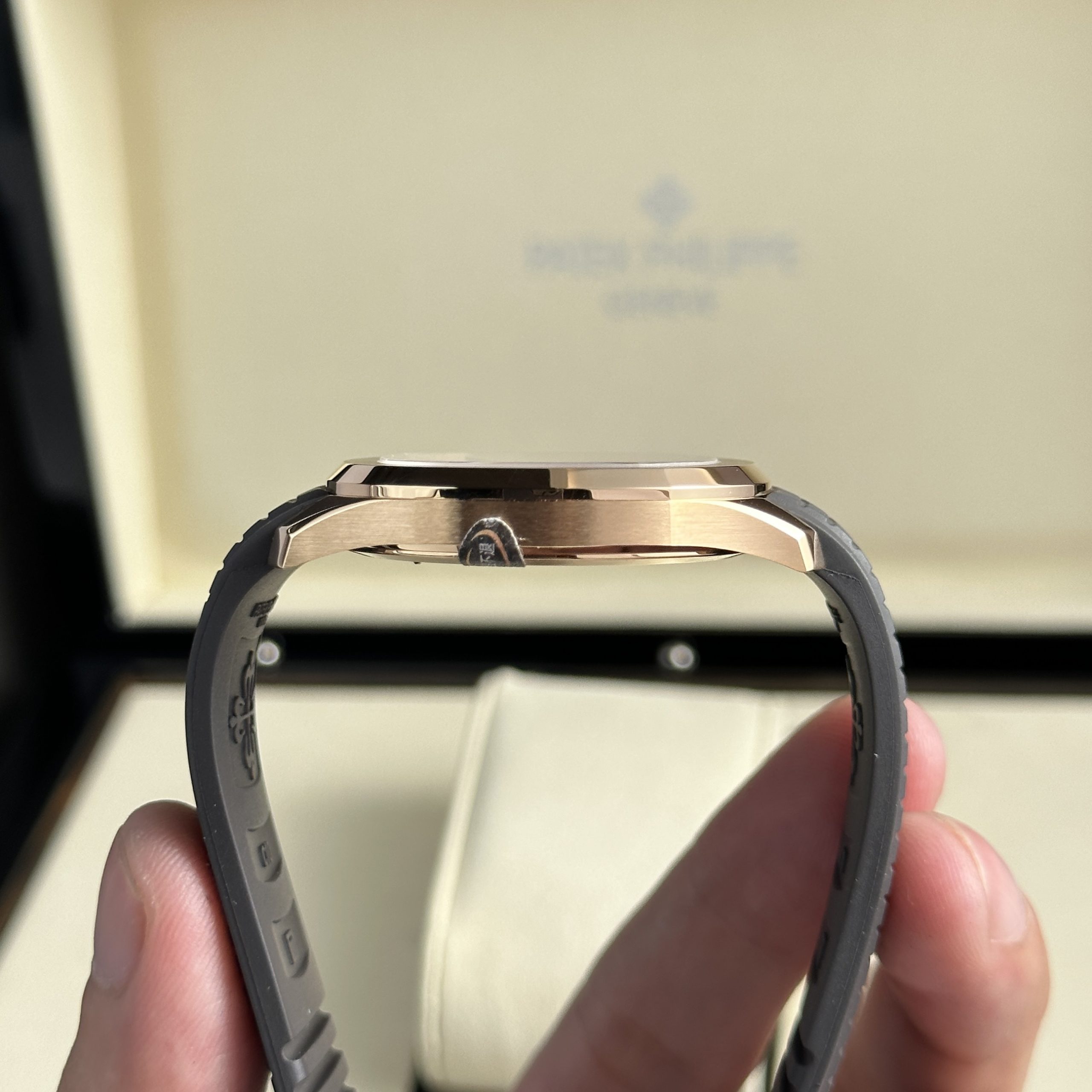 Patek Philippe Aquanaut 5167R Chocolate Dial Replica Watch 3K Factory (4) Patek Philippe Aquanaut 5167R Chocolate Dial Replica Watch 3K Factory (4)