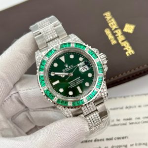 Rolex Submariner Customs Moissanite Diamonds & Green Sapphire 40mm (12)