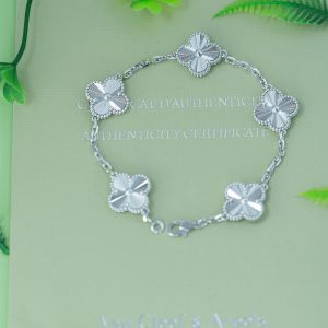 Van Cleef & Arpels Alhambra Bracelet 5 Motifs Custom Natural Diamond White Gold 18k (2)