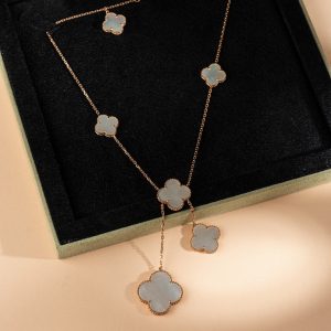 Van Cleef & Arpels Alhambra Pearl Inlay Necklace 6 Motifs Custom Rose Gold 18k (2)