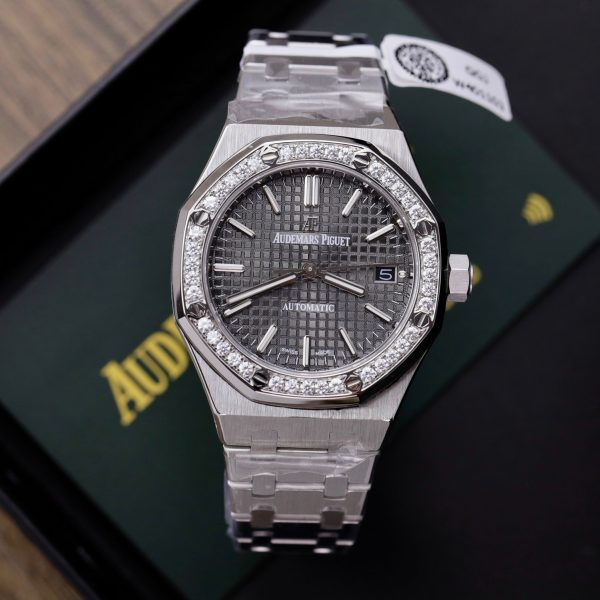 Audemars Piguet Royal Oak Customs Moissanite Diamonds Bezel IPF 37mm (3)