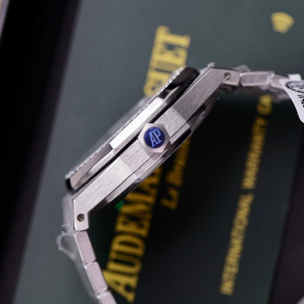 Audemars Piguet Royal Oak Customs Moissanite Diamonds Bezel IPF 37mm (3)