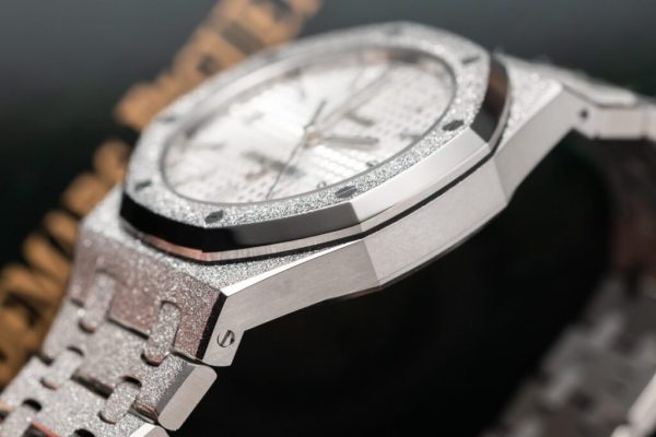 Audemars-Piguet Royal Oak Frosted Gold 15454BC Replica Watches 37mm (8)