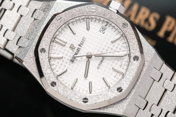 Audemars-Piguet Royal Oak Frosted Gold 15454BC Replica Watches 37mm (8)