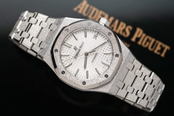 Audemars-Piguet Royal Oak Frosted Gold 15454BC Replica Watches 37mm (8)