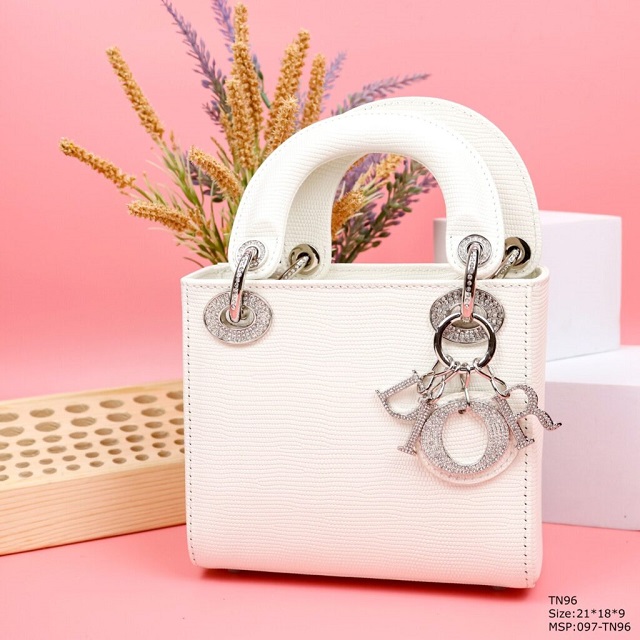 Dior Replica HandBags Review & Guide to Buying High-Quality