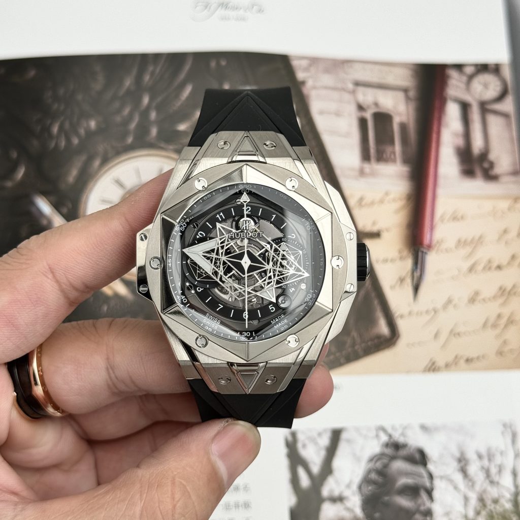 Hublot Big Bang Sang Bleu II Titanium Black Replica BB Factory 45mm (7)