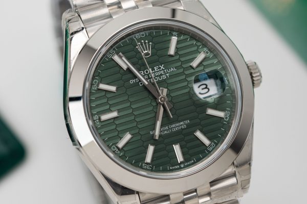 Rolex DateJust 126200 Green Motif Dial Best Replica Clean Factory 36mm (2)