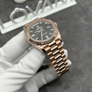 Rolex Day-Date 228235 Solid Gold 18K Diamonds Baguette Numerals 40mm (1)