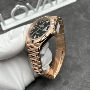 Rolex Day-Date 228235 Solid Gold 18K Diamonds Baguette Numerals 40mm (1)