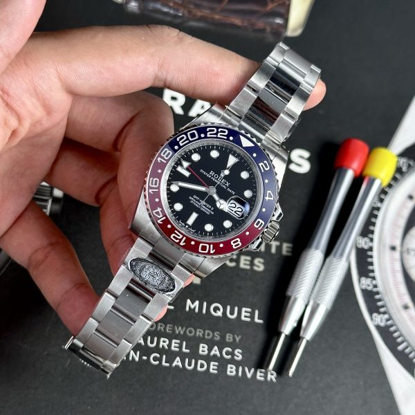 Rolex GMT-Master II 126710BLRO Pepsi V3 Oyster Bracelet Best Replica (3)