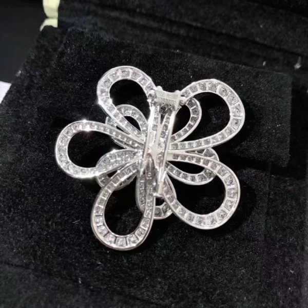 Van Cleef And Arpels Flowerlace Pendant Women Diamond 18K White Gold Custom (2)