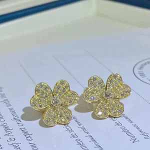 Van Cleef & Arpels Flower Shape Women Earrings Custom Diamond 18K Gold (2)