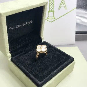 Van Cleef & Arpels Womens Rings Custom Mother Of Pearl 18K Gold (2)