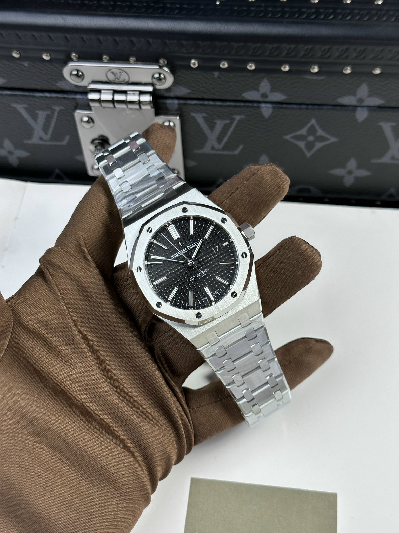 Audemars Piguet Royal Oak 15400ST Black Dial Best Replica APS Factory 41mm (5) Audemars Piguet Royal Oak 15400ST Black Dial Best Replica APS Factory 41mm (5)