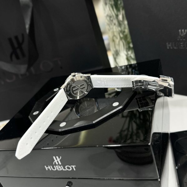 Hublot Classic Fusion Replica Watches Dial Mother Of Pearl White 33mm (2)