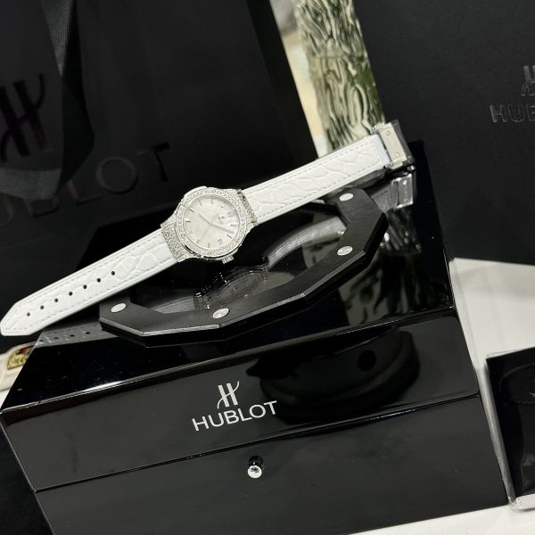 Hublot Classic Fusion Replica Watches Dial Mother Of Pearl White 33mm (2)