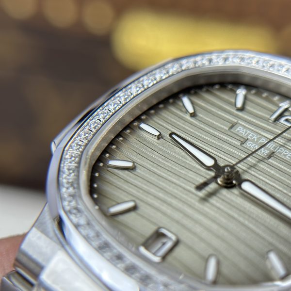 Patek Philippe Nautilus 7118-1200A Bezel Diamonds 3K Factory 35 (1)