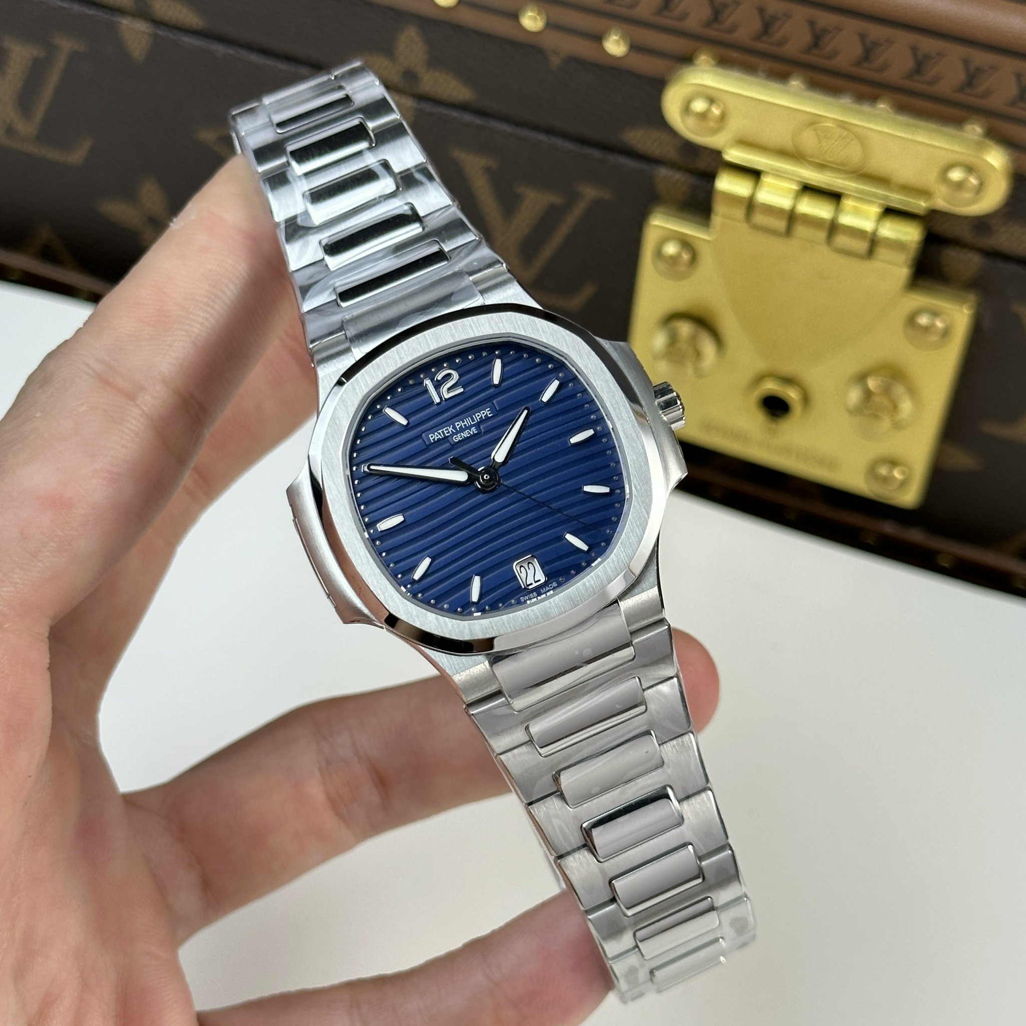 Patek Philippe Nautilus 7118 Blue Dial Best Replica 3K Factory (1) Patek Philippe Nautilus 7118 Blue Dial Best Replica 3K Factory (1)