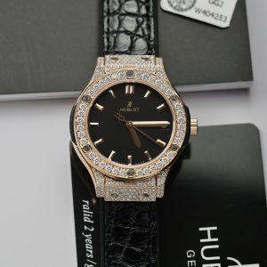 Hublot Classic Fusion King Gold Black Customs Full Moissanite Diamonds HBF 33mm (6)