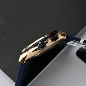 Hublot Classic Fusion King Gold Blue Customs Full Moissanite Diamonds HBF 33mm (9)
