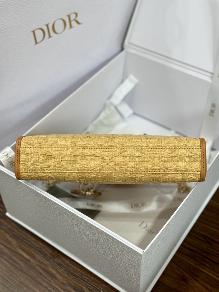 Dior Lady D-Joy Replica Handbags Womens Rattan Material 22cm (2)