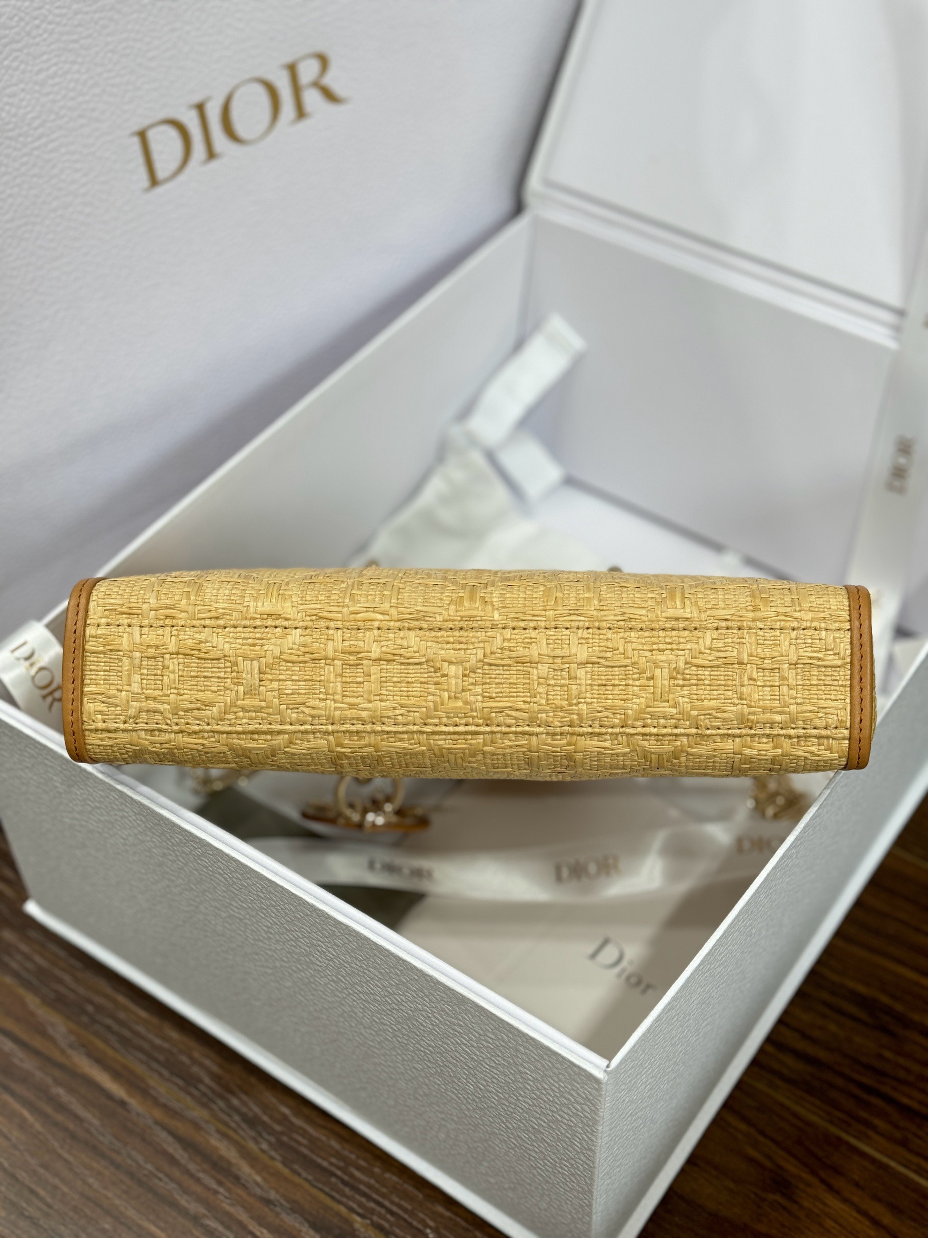 Dior Lady D-Joy Replica Handbags Womens Rattan Material 22cm (7) Dior Lady D-Joy Replica Handbags Womens Rattan Material 22cm (2)