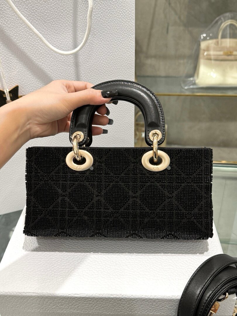 Dior Lady D-Joy Womens Black Beaded Replica Bags 22cm (7) Dior Lady D-Joy Womens Black Beaded Replica Bags 22cm (2)