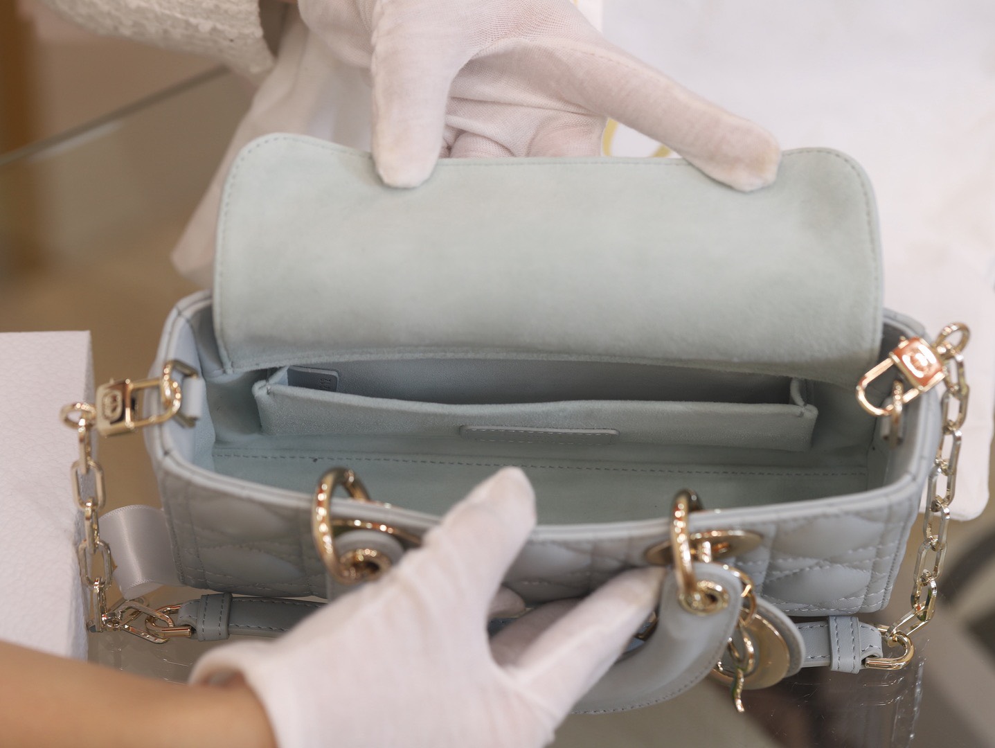 Dior Lady D-Joy Womens Replica Bags Gray 22x13x4cm (4) Dior Lady D-Joy Womens Replica Bags Gray 22x13x4cm (4)